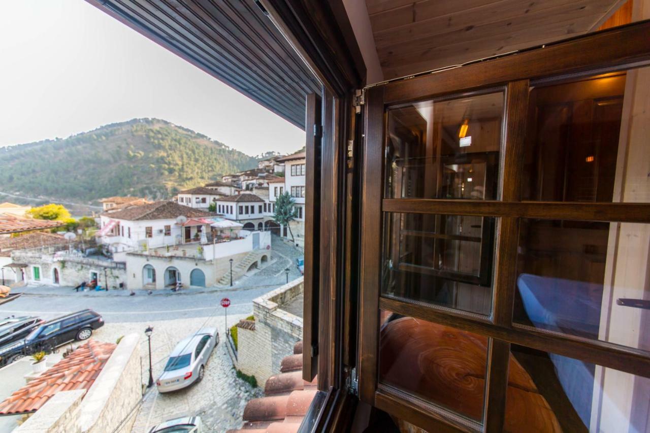 Heraklis Hotel Berat Bagian luar foto