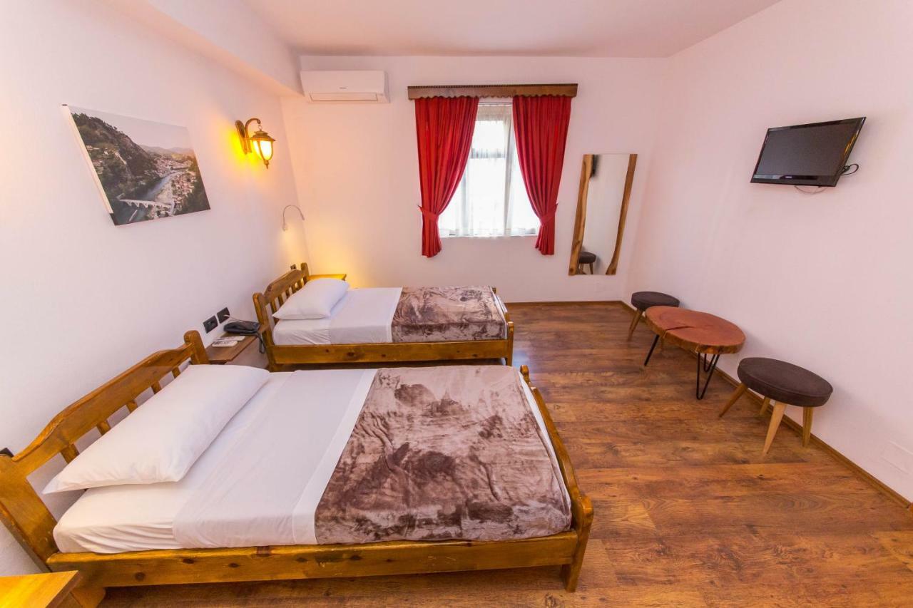 Heraklis Hotel Berat Ruang foto