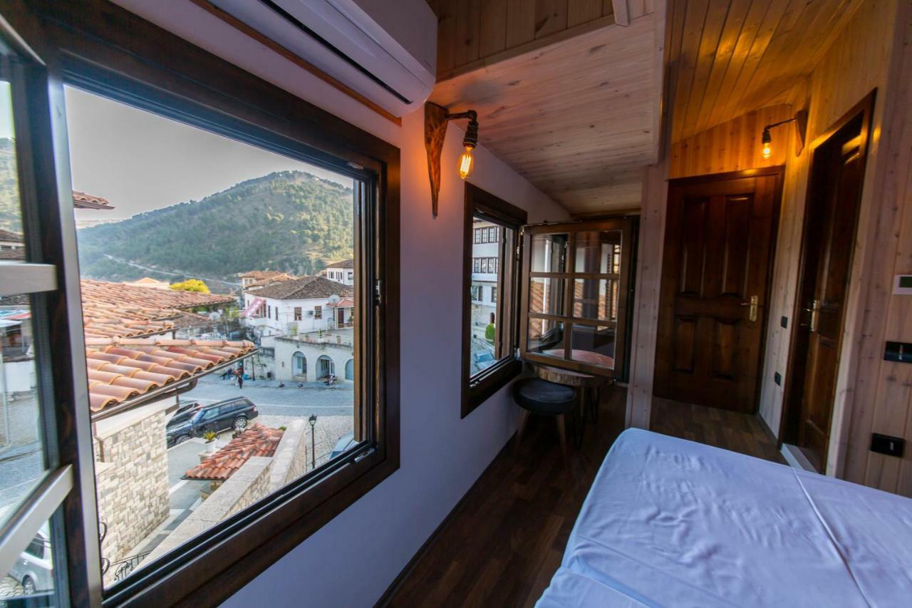 Heraklis Hotel Berat Bagian luar foto